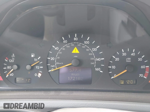 2001 Mercedes-Benz CLK 320/430 with VIN WDBLK65G71T075969, listed as a IAAI auction lot 42103313 with 172,182 mi miles and . Bid and sale history available at DreamBid. Image 7.