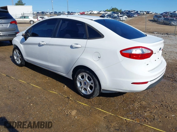 2015 Ford Fiesta SE with VIN 3FADP4BJXFM202690, listed as a IAAI auction lot 41993030 with 194,924 mi miles. Bid and sale history available at carsss.com. Image 3.