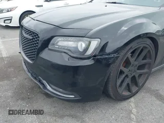 2015 Chrysler 300 S z VIN 2C3CCABG5FH766299, wystawiony jako IAAI lot #42252742 z przebiegiem 146 255 mil mil oraz . Historia ofert i sprzedaży dostępna na DreamBid. Obrazek 19.