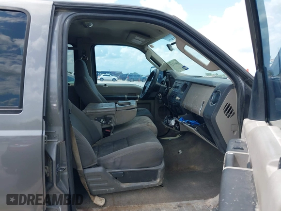 2009 Ford F-250 XL with VIN 1FTSW21519EB01299, listed as a IAAI auction lot 42491327 with 235,705 mi miles and . Bid and sale history available at DreamBid. Image 5.