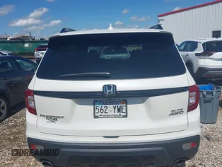 2019 Honda Passport Elite z VIN 5FNYF8H0XKB000774, wystawiony jako IAAI lot #42153669 z przebiegiem 65 415 mil mil oraz . Historia ofert i sprzedaży dostępna na DreamBid. Obrazek 16.