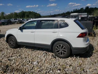 2020 Volkswagen Tiguan SE with VIN 3VV2B7AX5LM111699, listed as a Copart auction lot 70121394 with 32,217 mi miles and Salvage Title. Bid and sale history available at carsss.com. Image 2.