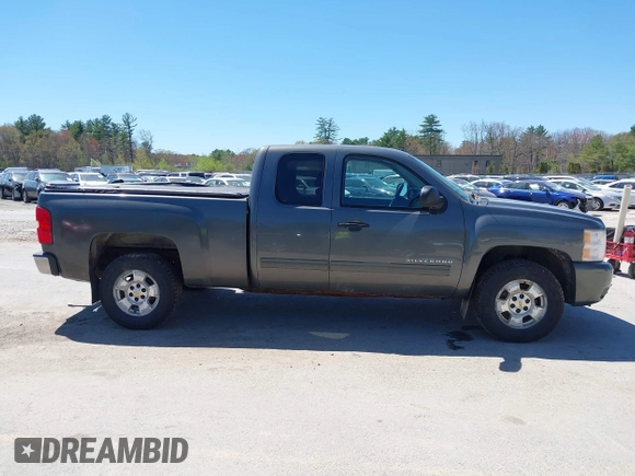2011 Chevrolet Silverado 1500 LT with VIN 1GCRKSE36BZ417931, listed as a IAAI auction lot 42143166 with 180,033 mi miles and . Bid and sale history available at DreamBid. Image 13.