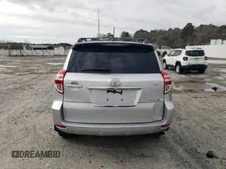 2011 Toyota RAV4 Sport z VIN JTMRF4DVXB5038649, wystawiony jako Copart lot #44955305 z przebiegiem Nie podano mil oraz Szkoda całkowita • Salvage title. Historia ofert i sprzedaży dostępna na DreamBid. Obrazek 6.