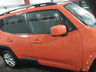 2017 Jeep Renegade Latitude with VIN ZACCJBBB0HPF13775, listed as a IAAI auction lot 41822710 with 87,804 mi miles. Bid and sale history available at carsss.com. Image 13.