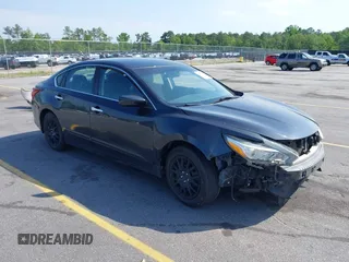 2018 Nissan Altima 2.5 SR with VIN 1N4AL3AP8JC224924, listed as a IAAI auction lot 42145463 with 124,748 mi miles. Bid and sale history available at carsss.com. Image 1.