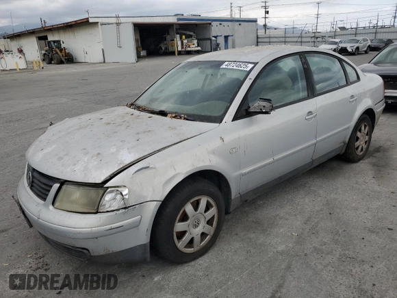 2000 Volkswagen Passat z VIN WVWMA23B3YP228438, wystawiony jako Copart lot #48724625 z przebiegiem 204 670 mil mil oraz Szkoda całkowita • Salvage title. Historia ofert i sprzedaży dostępna na DreamBid. Obrazek 1.