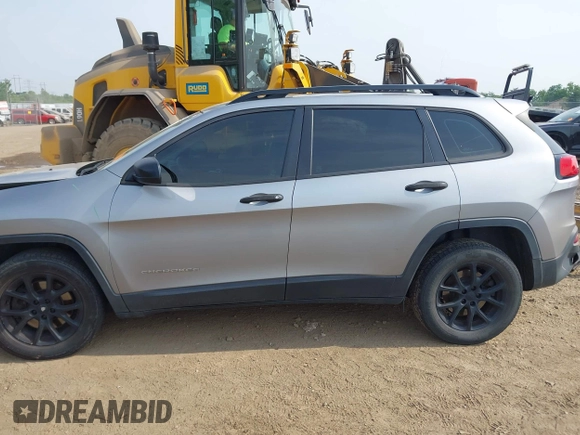 2015 Jeep Cherokee Sport с VIN 1C4PJMAB6FW662609, выставлен на аукционе IAAI как лот 42501537 с пробегом 182 800 миль миль и . История ставок и продаж доступна на DreamBid. Изображение 14.
