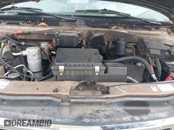 1996 GMC Safari z VIN 1GKDM19W3TB533427, wystawiony jako IAAI lot #38894124 z przebiegiem 261 801 mil mil oraz . Historia ofert i sprzedaży dostępna na DreamBid. Obrazek 10.