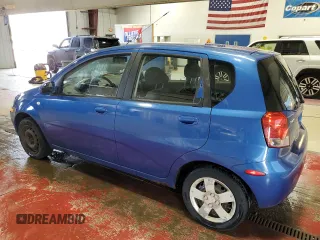 2006 Chevrolet Aveo LS z VIN KL1TD66666B555667, wystawiony jako Copart lot #56268585 z przebiegiem 42 939 mil mil oraz Tytuł czysty. Historia ofert i sprzedaży dostępna na DreamBid. Obrazek 2.