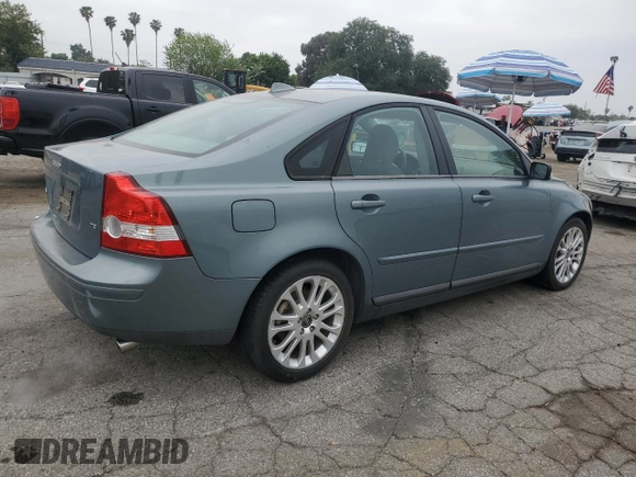 2005 Volvo S40 with VIN YV1MS682752096140, listed as a Copart auction lot 53335395 with 53,514 mi miles and Clean Title. Bid and sale history available at carsss.com. Image 3.