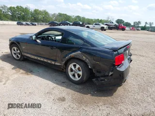 2007 Ford Mustang GT Deluxe with VIN 1ZVFT82H275230619, listed as a IAAI auction lot 42478109 with 129,201 mi miles and . Bid and sale history available at DreamBid. Image 3.