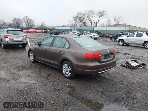 2011 Volkswagen Jetta Sedan SE w/Convenience & Sunroof PZEV with VIN 3VWDZ7AJ6BM374004, listed as a IAAI auction lot 41859636 with 236,113 mi miles. Bid and sale history available at carsss.com. Image 3.