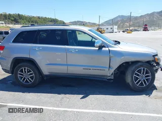 2019 Jeep Grand Cherokee Limited z VIN 1C4RJFBG3KC686280, wystawiony jako IAAI lot #42205004 z przebiegiem 113 936 mil mil oraz . Historia ofert i sprzedaży dostępna na DreamBid. Obrazek 13.