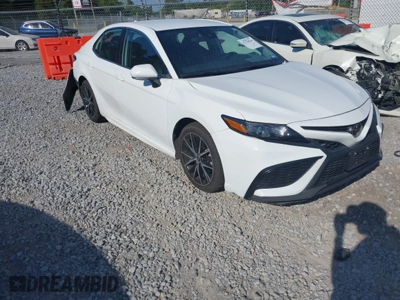 2023 Toyota Camry SE with VIN 4T1G11AKXPU768990, listed as a IAAI auction lot 42118544 with 53,064 mi miles. Bid and sale history available at carsss.com. Image 1.
