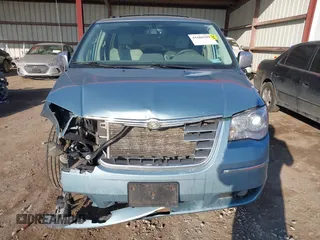 2010 Chrysler Town & Country Limited with VIN 2A4RR6DX9AR153422, listed as a IAAI auction lot 41686509 with 237,868 mi miles. Bid and sale history available at carsss.com. Image 12.