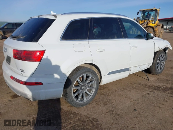 2017 Audi Q7 Premium Plus z VIN WA1LAAF75HD016214, wystawiony jako IAAI lot #41775329 z przebiegiem 87 049 mil mil oraz . Historia ofert i sprzedaży dostępna na DreamBid. Obrazek 4.