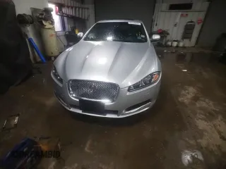 2015 Jaguar XF V6 Portfolio with VIN SAJWJ0FF2F8U68438, listed as a Copart auction lot 85130674 with 71,878 mi miles and Salvage Title. Bid and sale history available at carsss.com. Image 13.