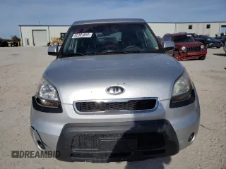 2010 Kia Soul + with VIN KNDJT2A28A7103862, listed as a Copart auction lot 82301844 with 188,238 mi miles and Salvage Title. Bid and sale history available at carsss.com. Image 5.
