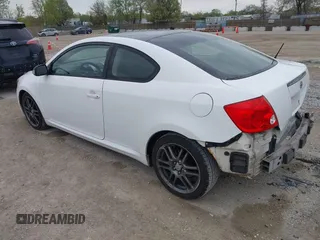 2006 Scion tC z VIN JTKDE177560097421, wystawiony jako IAAI lot #42166568 z przebiegiem 74 441 mil mil oraz . Historia ofert i sprzedaży dostępna na DreamBid. Obrazek 3.