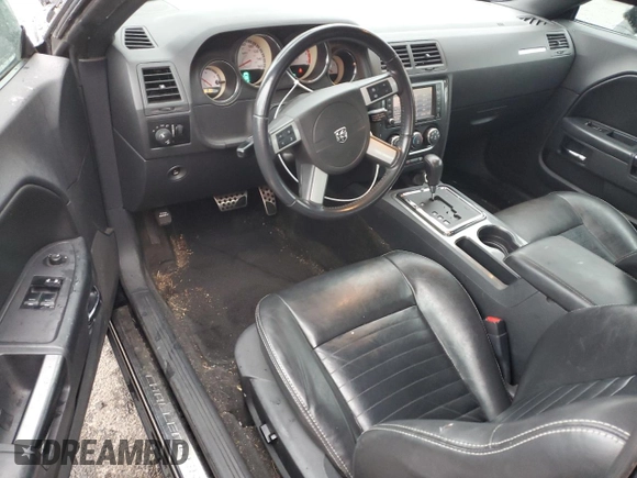 2010 Dodge Challenger R/T z VIN 2B3CJ5DT8AH241086, wystawiony jako Copart lot #80115224 z przebiegiem 110 689 mil mil oraz Szkoda całkowita • Salvage title. Historia ofert i sprzedaży dostępna na DreamBid. Obrazek 8.