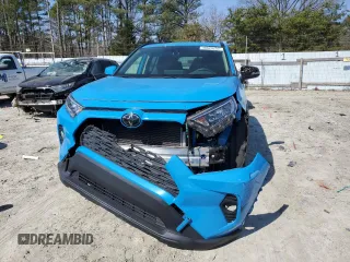 2020 Toyota RAV4 XLE with VIN JTMP1RFV9LD051383, listed as a Copart auction lot 48625755 with 16,715 mi miles and Salvage Title. Bid and sale history available at carsss.com. Image 5.