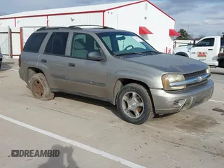 2003 Chevrolet TrailBlazer LS with VIN 1GNDT13S432131251, listed as a IAAI auction lot 41509334 with 275,972 mi miles. Bid and sale history available at carsss.com. Image 1.