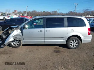 2010 Chrysler Town & Country Touring with VIN 2A4RR5D14AR359169, listed as a IAAI auction lot 41900856 with 204,595 mi miles and . Bid and sale history available at DreamBid. Image 14.
