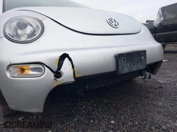 2000 Volkswagen Beetle GLX с VIN 3VWDD21C6YM469268, выставлен на аукционе IAAI как лот 41208322 с пробегом 169 546 миль миль и . История ставок и продаж доступна на DreamBid. Изображение 6.