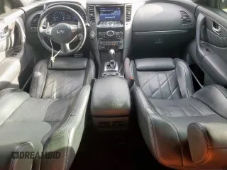 2017 Infiniti QX70 z VIN JN8CS1MU2HM143356, wystawiony jako Copart lot #48197395 z przebiegiem 128 576 mil mil oraz Szkoda całkowita • Salvage title. Historia ofert i sprzedaży dostępna na DreamBid. Obrazek 8.