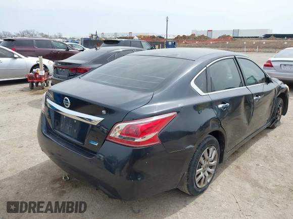 2013 Nissan Altima 2.5 S with VIN 1N4AL3AP5DN416696, listed as a IAAI auction lot 41786541 with 228,482 mi miles and . Bid and sale history available at carsss.com. Image 4.