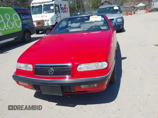 1993 Chrysler LeBaron z VIN 1C3XU4530PF503990, wystawiony jako IAAI lot #42140972 z przebiegiem 100 470 mil mil oraz . Historia ofert i sprzedaży dostępna na DreamBid. Obrazek 13.