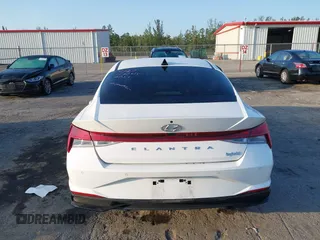 2023 Hyundai Elantra Limited z VIN KMHLN4AJ2PU074306, wystawiony jako IAAI lot #42277954 z przebiegiem 21 487 mil mil oraz . Historia ofert i sprzedaży dostępna na DreamBid. Obrazek 16.