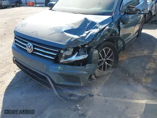 2021 Volkswagen Tiguan SE with VIN 3VV3B7AX1MM023903, listed as a IAAI auction lot 41712233 with 1 mi miles. Bid and sale history available at carsss.com. Image 6.