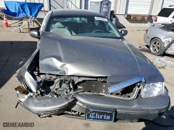 2000 Ford Crown Victoria with VIN 2FAFP73W8YX116581, listed as a Copart auction lot 42426805 with 122,218 mi miles and Salvage Title. Bid and sale history available at carsss.com. Image 5.
