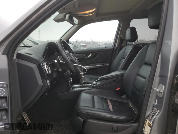 2013 Mercedes-Benz GLK 250 with VIN WDCGG0EB2DG102623, listed as a Copart auction lot 45491145 with 393,461 mi miles and Clean Title. Bid and sale history available at DreamBid. Image 7.