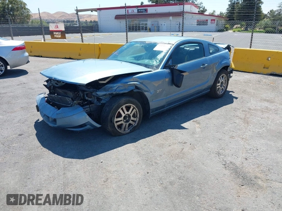 2007 Ford Mustang GT Deluxe с VIN 1ZVHT82HX75305060, выставлен на аукционе IAAI как лот 39574196 с пробегом 90 294 миль миль и . История ставок и продаж доступна на DreamBid. Изображение 2.