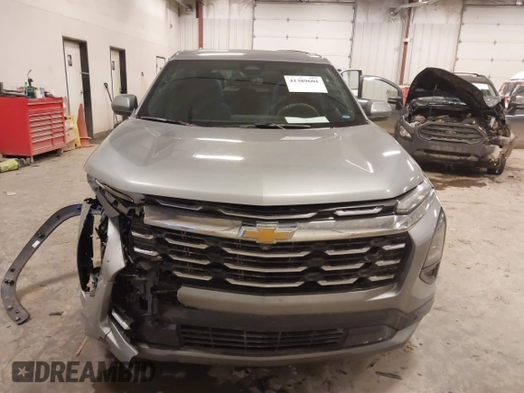 2025 Chevrolet Equinox AWD LT with VIN 3GNAXPEG5SL103717, listed as a IAAI auction lot 41389601 with 4,617 mi miles. Bid and sale history available at carsss.com. Image 12.