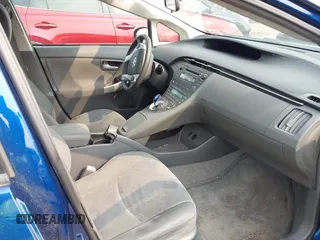 2010 Toyota Prius II z VIN JTDKN3DU9A0014389, wystawiony jako IAAI lot #42420550 z przebiegiem 220 556 mil mil oraz . Historia ofert i sprzedaży dostępna na DreamBid. Obrazek 5.