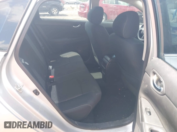 2019 Nissan Sentra SV z VIN 3N1AB7AP5KY240322, wystawiony jako IAAI lot #42144271 z przebiegiem 107 831 mil mil oraz . Historia ofert i sprzedaży dostępna na DreamBid. Obrazek 8.