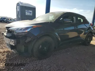 2020 Toyota C-HR LE z VIN JTNKHMBX8L1067796, wystawiony jako Copart lot #52998525 z przebiegiem 71 270 mil mil oraz Szkoda całkowita • Salvage title. Historia ofert i sprzedaży dostępna na DreamBid. Obrazek 1.