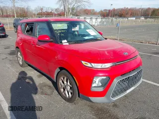 2020 Kia Soul LX with VIN KNDJ23AU1L7709369, listed as a IAAI auction lot 40757641 with 98,267 mi miles. Bid and sale history available at carsss.com. Image 1.