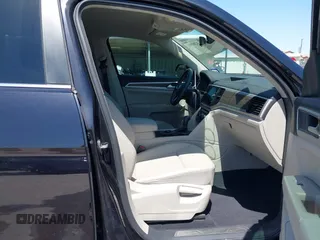 2022 Volkswagen Atlas SE with VIN 1V2HR2CA1NC549980, listed as a IAAI auction lot 42003986 with 53,768 mi miles and . Bid and sale history available at DreamBid. Image 5.