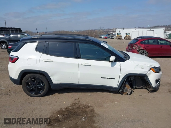 2018 Jeep Compass Latitude with VIN 3C4NJDBB2JT457535, listed as a IAAI auction lot 41797591 with 34,026 mi miles. Bid and sale history available at carsss.com. Image 14.