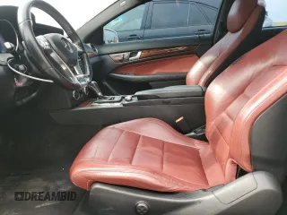 2013 Mercedes-Benz C 350 с VIN WDDGJ5HB4DG028644, выставлен на аукционе Copart как лот 52896985 с пробегом Не указан миль и Чистый • Clean title. История ставок и продаж доступна на DreamBid. Изображение 7.