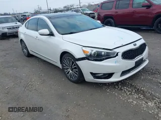 2014 Kia Cadenza Premium with VIN KNALN4D7XE5129562, listed as a IAAI auction lot 41922550 with 142,136 mi miles. Bid and sale history available at carsss.com. Image 1.