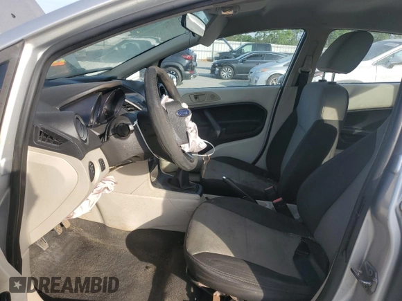 2013 Ford Fiesta S z VIN 3FADP4AJ9DM140665, wystawiony jako Copart lot #61634485 z przebiegiem 165 124 mil mil oraz Szkoda całkowita • Salvage title. Historia ofert i sprzedaży dostępna na DreamBid. Obrazek 7.