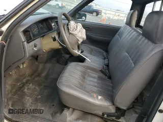 1995 Toyota T100 with VIN JT4UD10D6S0006919, listed as a Copart auction lot 85435184 with 262,173 mi miles and Salvage Title. Bid and sale history available at carsss.com. Image 7.