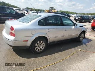2003 Volkswagen Passat GLS z VIN WVWPD63BX3P100430, wystawiony jako Copart lot #70912634 z przebiegiem 129 933 mil mil oraz Szkoda całkowita • Salvage title. Historia ofert i sprzedaży dostępna na DreamBid. Obrazek 3.