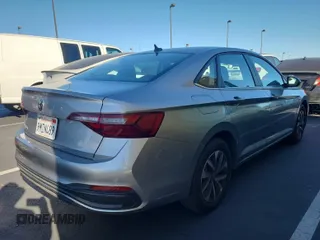 2024 Volkswagen Jetta S with VIN 3VW5M7BU6RM073190, listed as a IAAI auction lot 42844463 with 33,096 mi miles and . Bid and sale history available at DreamBid. Image 3.
